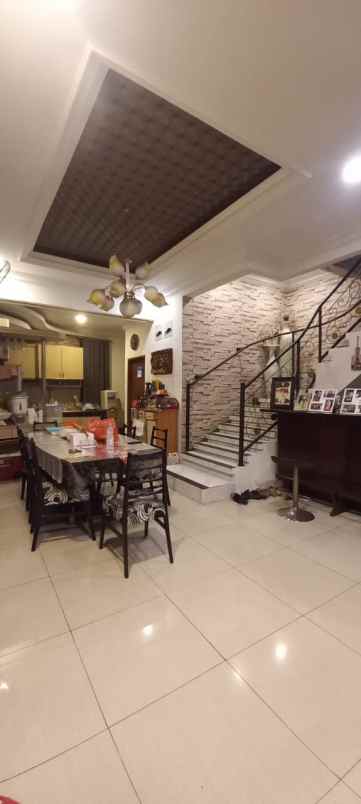 rumah hook furnished kualitas premium di duta harapan