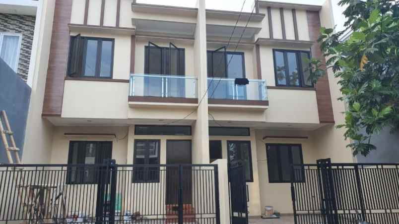 rumah imperial gading