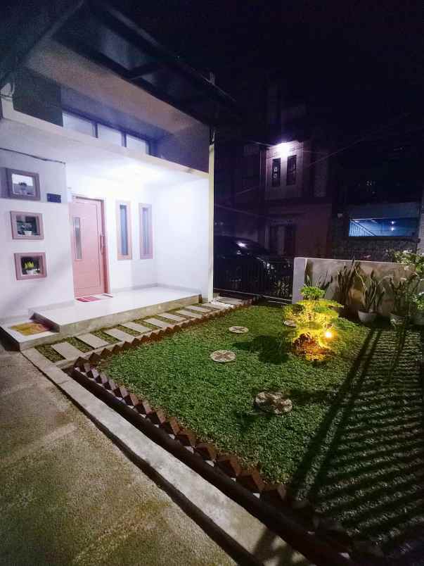 rumah jl emerald 1 no 53 komplek