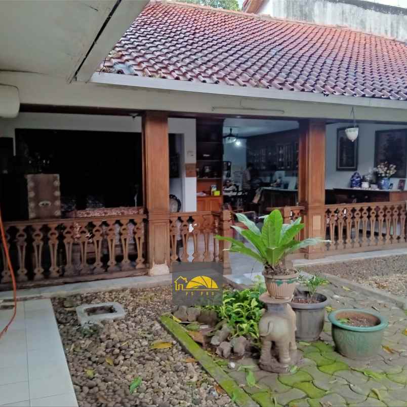 rumah jl menteng jaya menteng