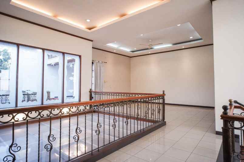 rumah kompleks margorejo indah hadap utara