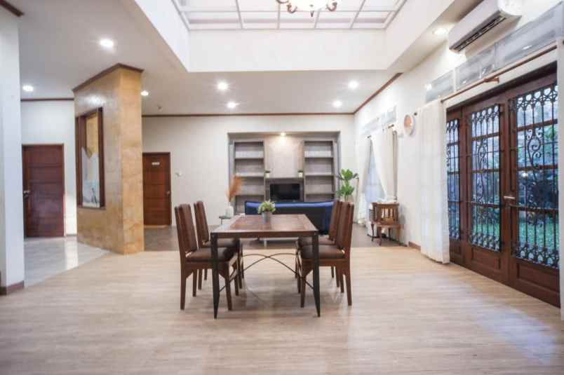 rumah kompleks margorejo indah hadap utara