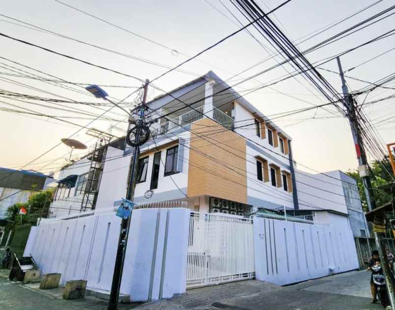rumah kost 8 9milyar di tomang jakarta barat