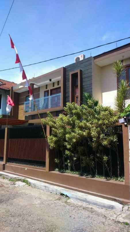rumah luas gunung batu dekat pasteur bandung