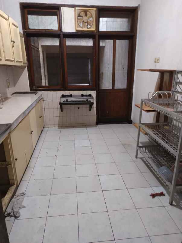 rumah luas nyaman idaman area klampis anom