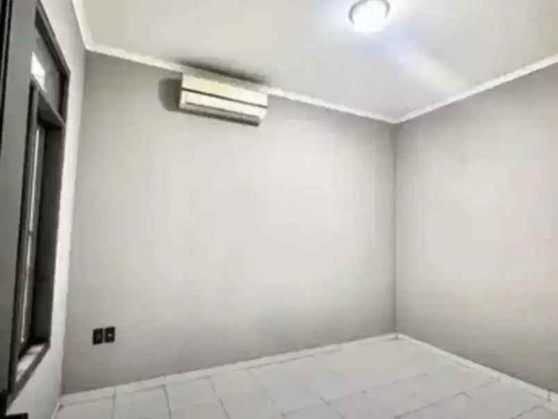 rumah megah di kayu putih pulo gadung