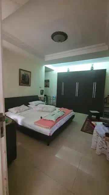 rumah megah di taman bougenvile caman raya jatibening