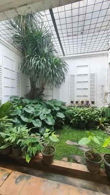 rumah megah di taman bougenvile caman raya jatibening