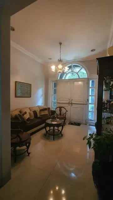 rumah megah di taman bougenvile caman raya jatibening