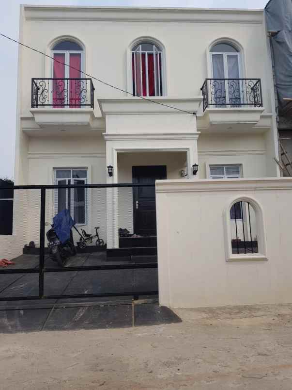rumah mewah 2 lantai bojong gede