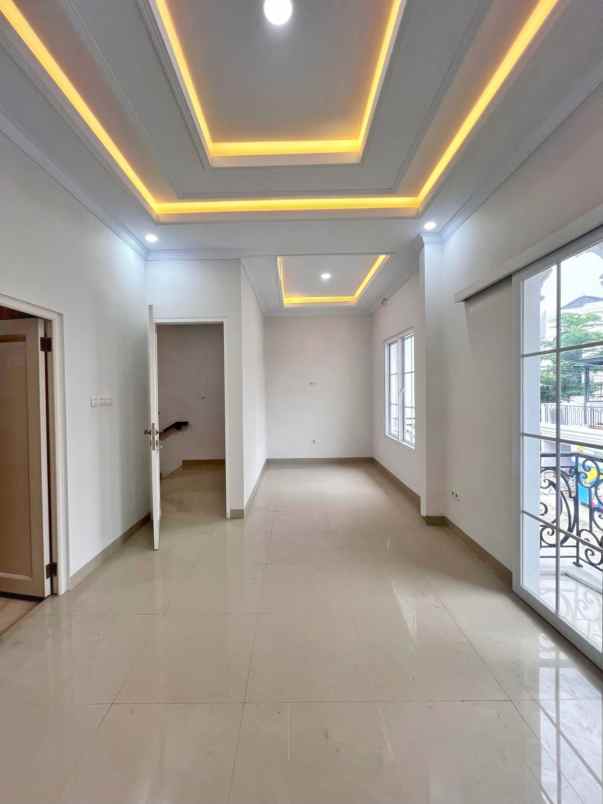 rumah mewah american classic di jagakarsa jaksel