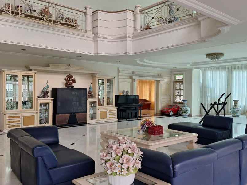 rumah mewah bintang diponggo furnish