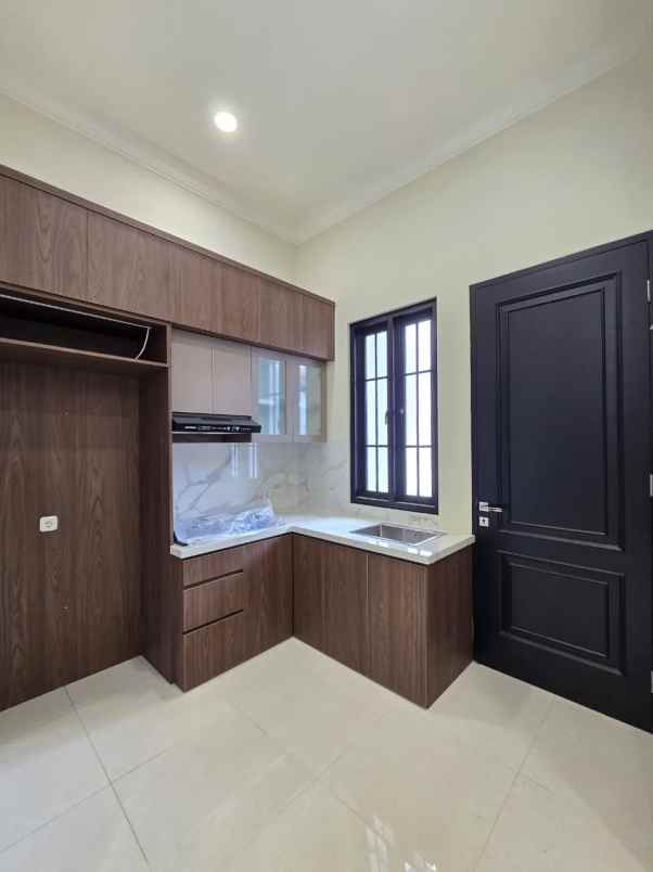 rumah mewah classic siap huni di rawamangun