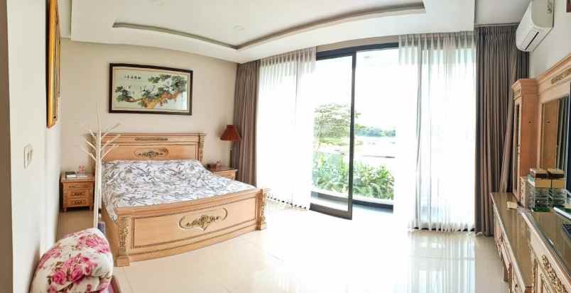 rumah mewah di kbp view danau