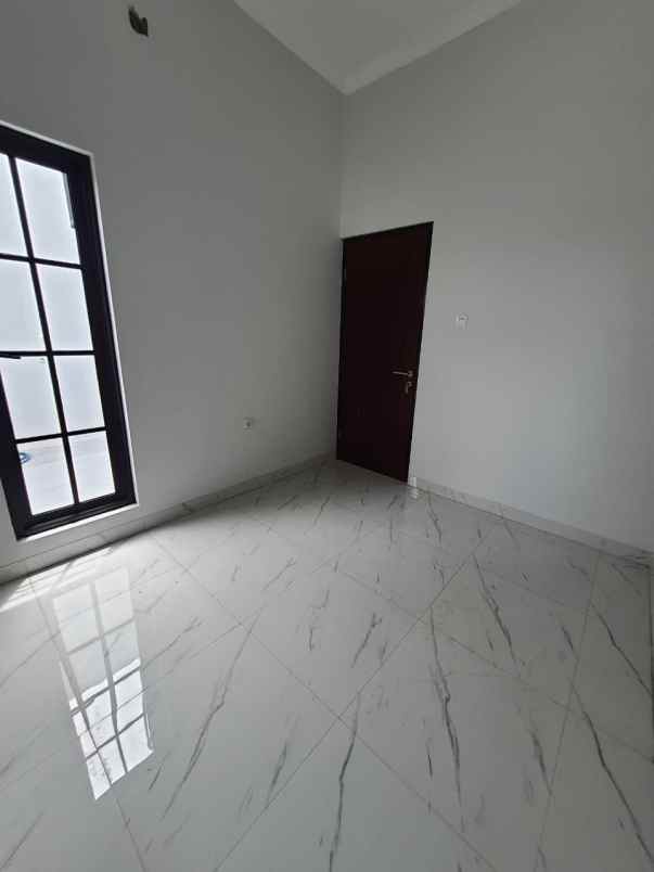 rumah mewah dinding bata merah di cimanggis depok