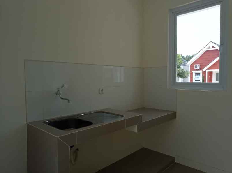 rumah mewah dua lantai di cluster mewah bsb semarang