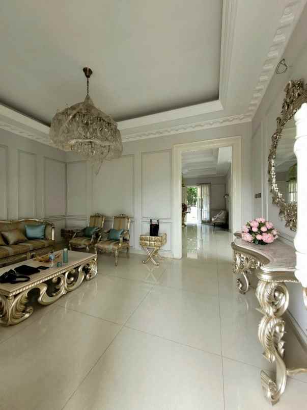 rumah mewah furnished dalam komplek di bekasi timur