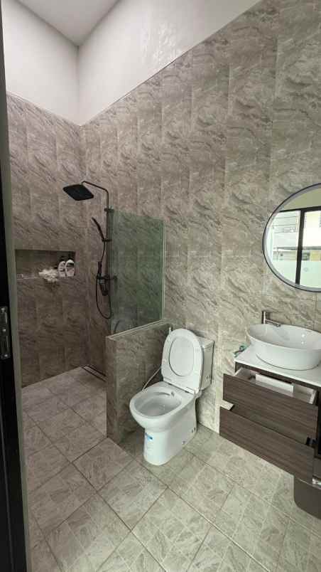 rumah mewah parakan asri dekat batununggal bandung