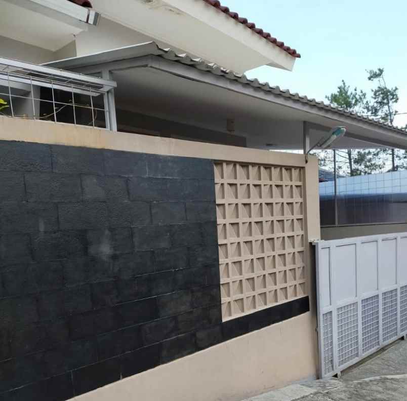 rumah minimalis area cipageran komplek pondok bahagia