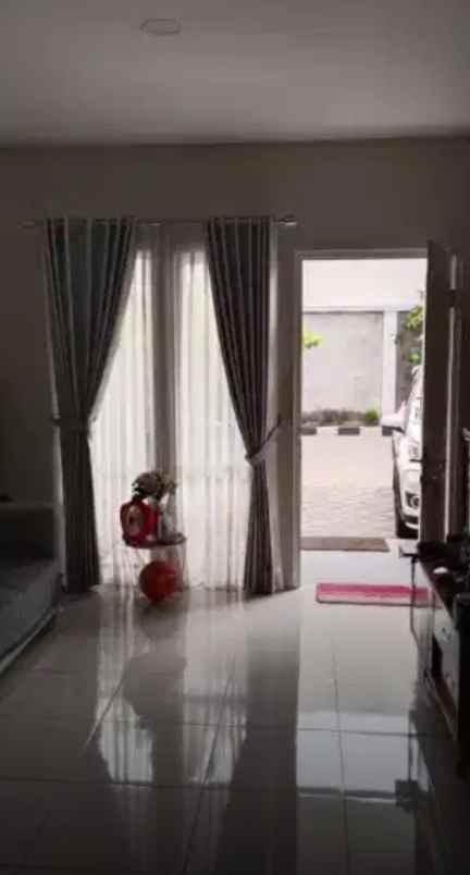 rumah minimalis dalam cluster jaksel