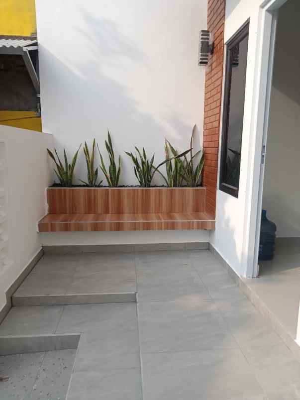 rumah minimalis harga nego di btr 2 bekasi timur