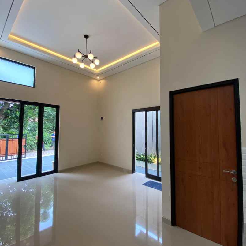 rumah minimalis siap huni utara jl gito gati