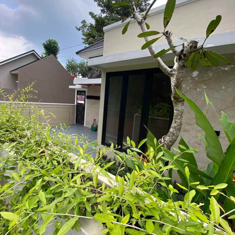 rumah minimalis siap huni utara jl gito gati