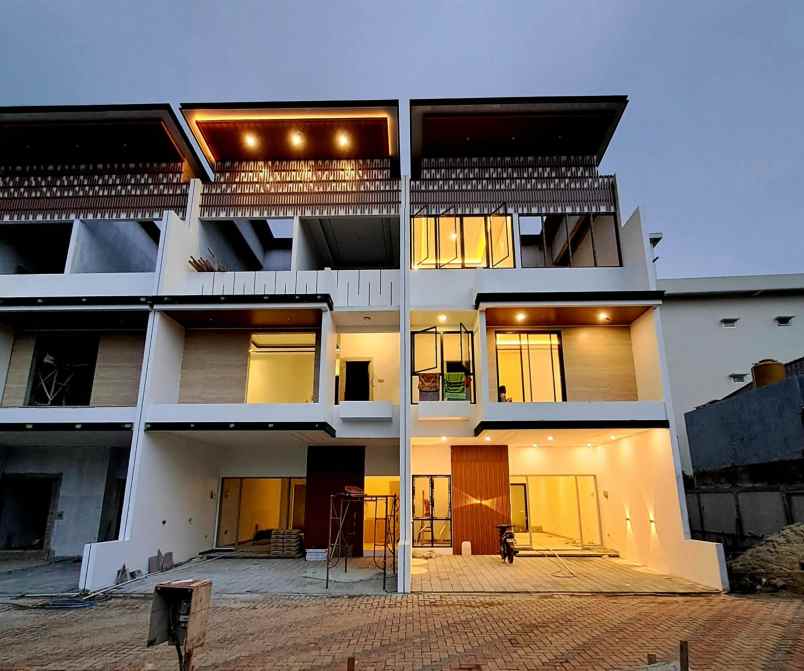 rumah modern kontemporer di jagakarsa jakarta selatan