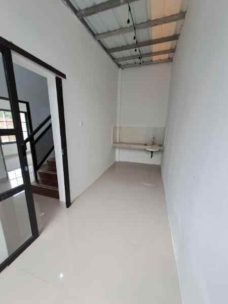 rumah modern nyaman 3 kt cipayung depok
