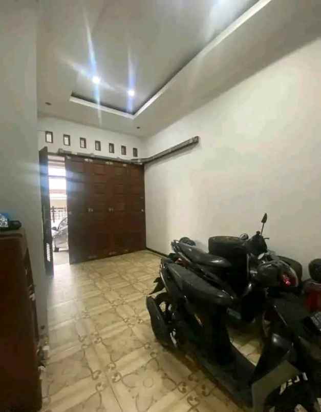 rumah modern siap huni lokasi di bumiayu malang