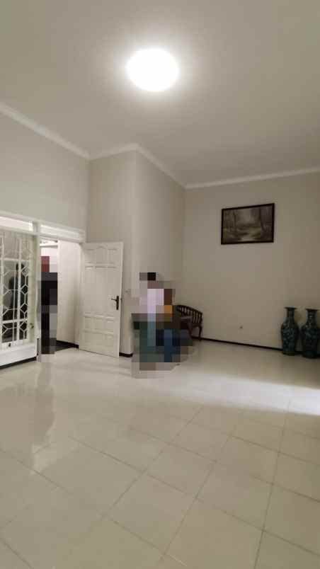 rumah modern siap huni lokasi sulfat malang