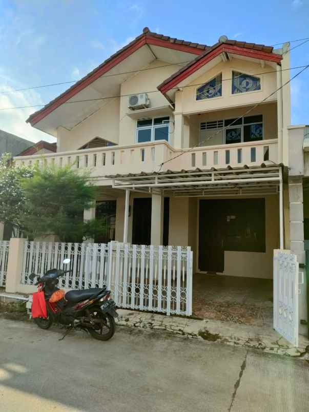 rumah murah banget di jatiwaringin asri pondok gede