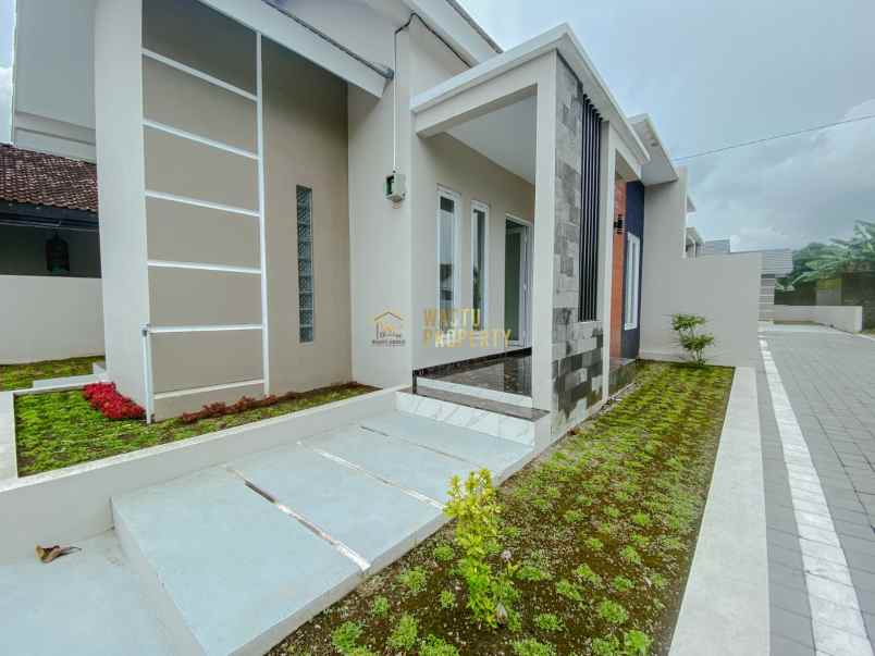 rumah murah dalam cluster one gate di kalasan sleman