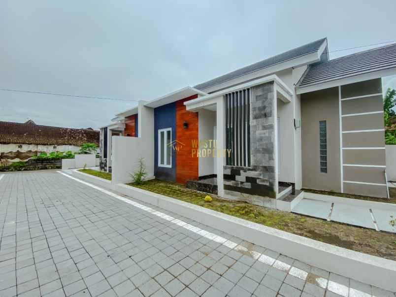 rumah murah dalam cluster one gate di kalasan sleman