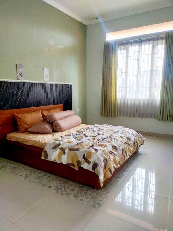 rumah nyaman strategis di arcmanik tengah kota bandung