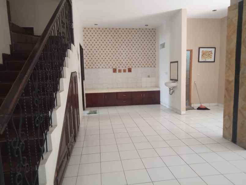 rumah palem semi karawaci tangerang