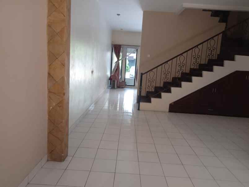 rumah palem semi karawaci tangerang