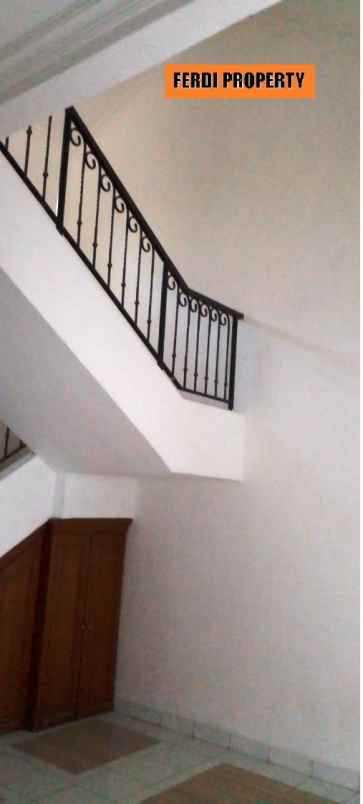 rumah perumahan legenda wisata