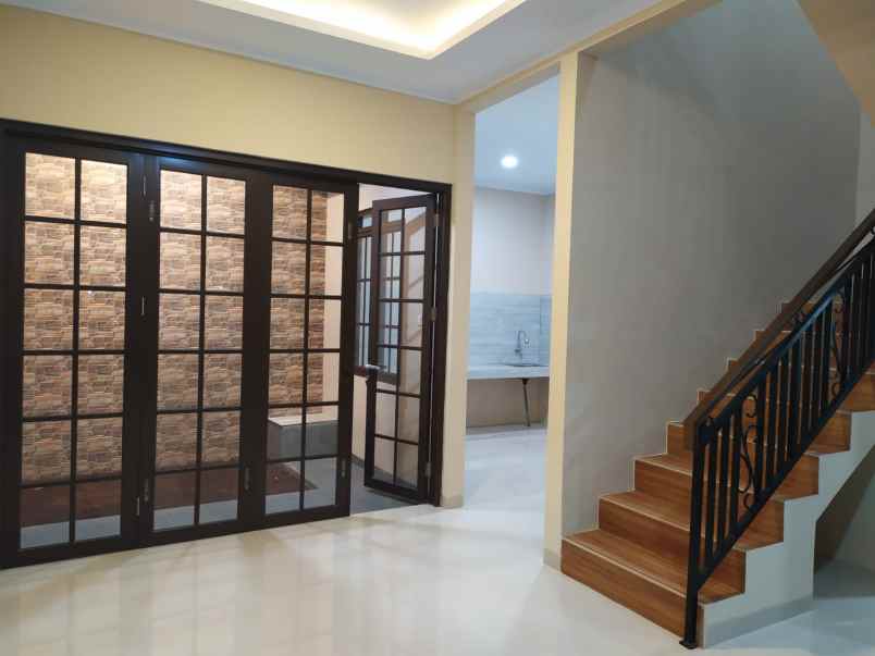 rumah rangkapan jaya pancoran