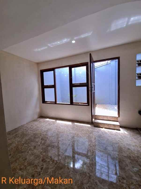 rumah ready murah satu lantai di mijen semarang