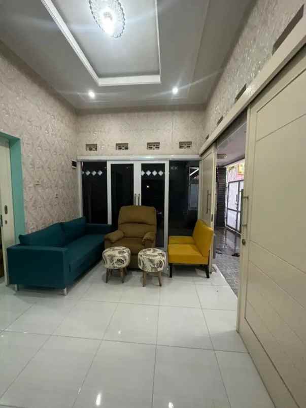 rumah sangkuriang dekat stadion ada kolam renang anak