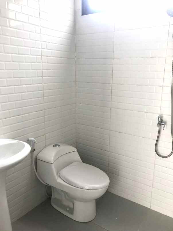 rumah scandinavian modern sasak panjang bogor