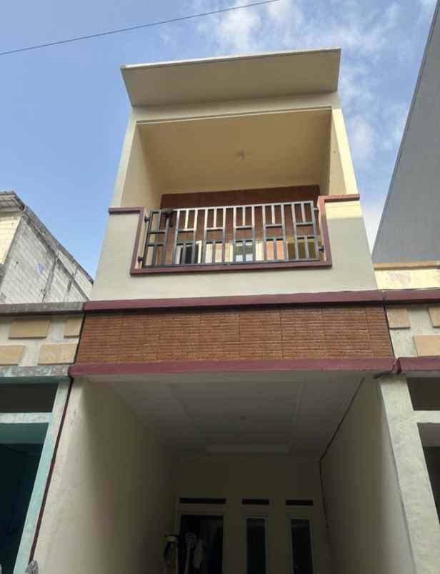 rumah second 1 2 milyar di pulomas barat jakarta timur