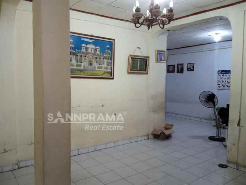 rumah second hitung tanah di beji depok frylin