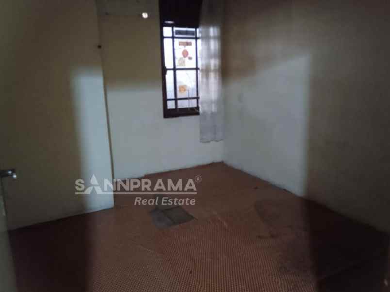 rumah second hitung tanah di beji depok frylin