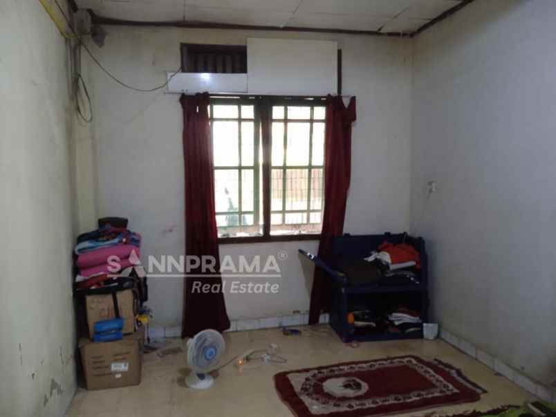 rumah second hitung tanah di beji depok frylin