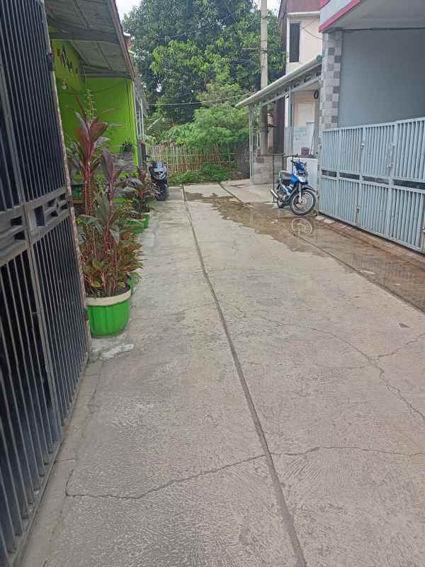 rumah second siap huni terawat di beji depok