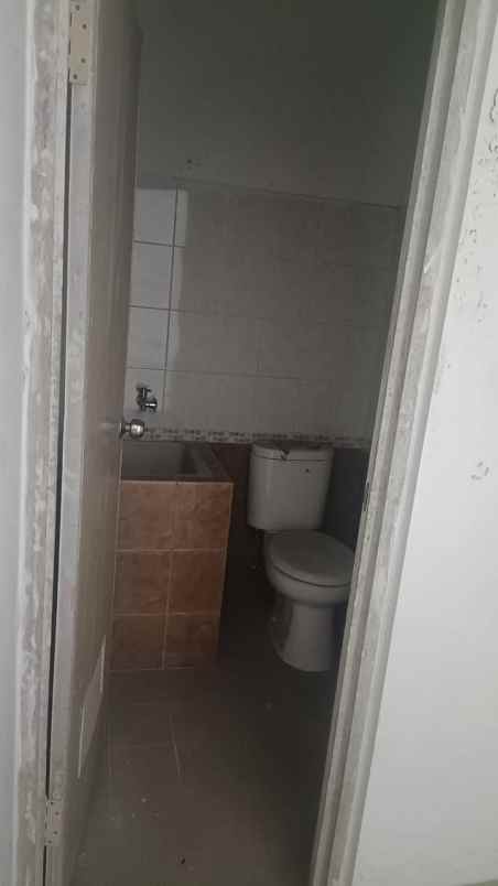 rumah semanggi wonorejo hadap selatan