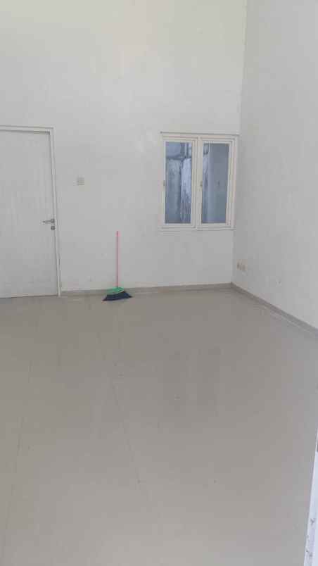 rumah semanggi wonorejo hadap selatan