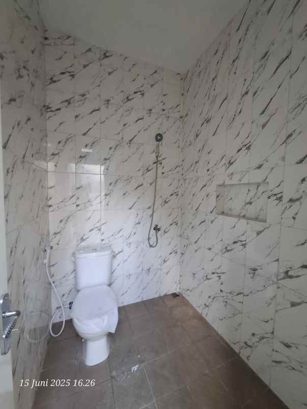 rumah siap huni dalam cluster di banyumanik semarang